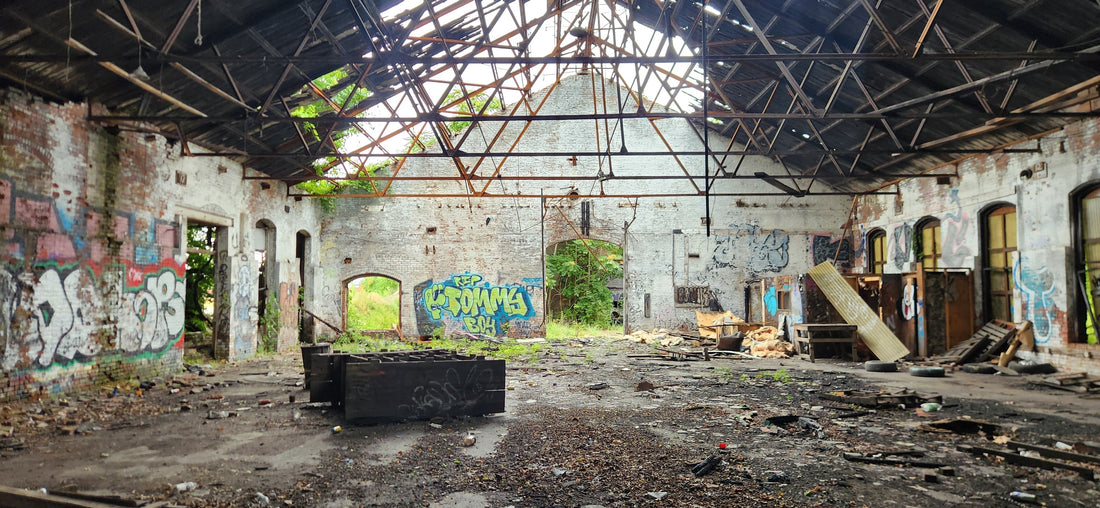 We didn’t plan this stop. But the building spoke.