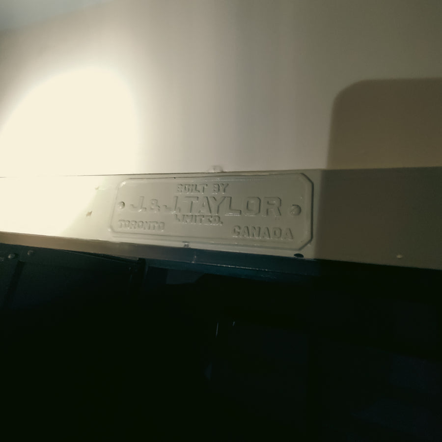 A. C. Leslie & Cie Limitée