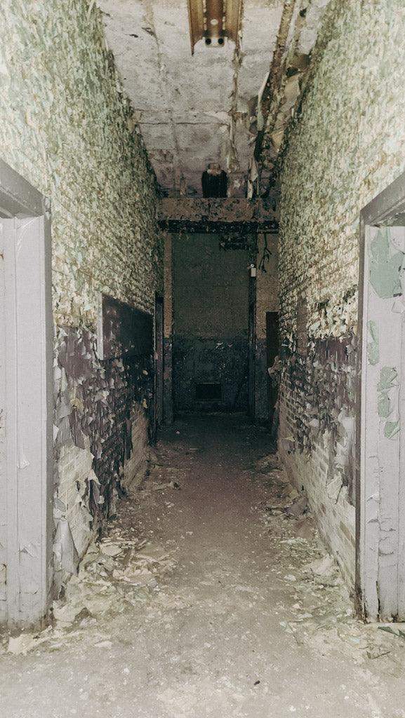 Glass recycling plant